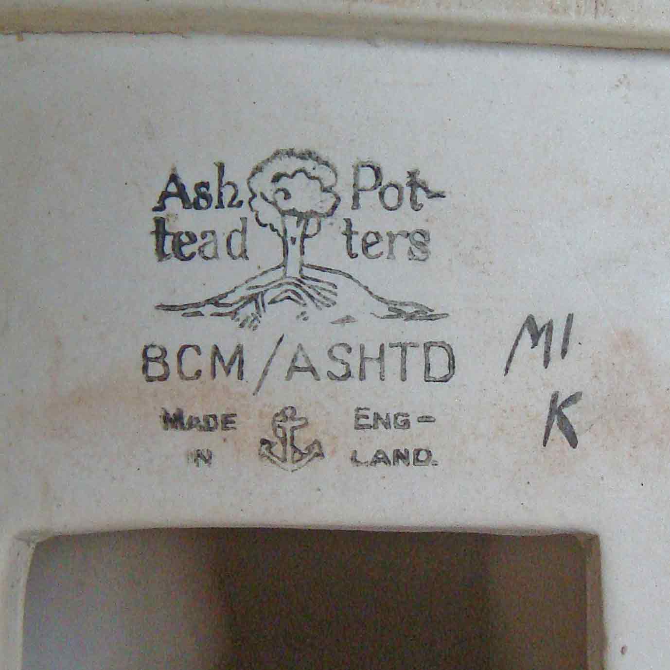 Ashtead Potters M1 Metcalfe Lion 'k' Pearl Barley