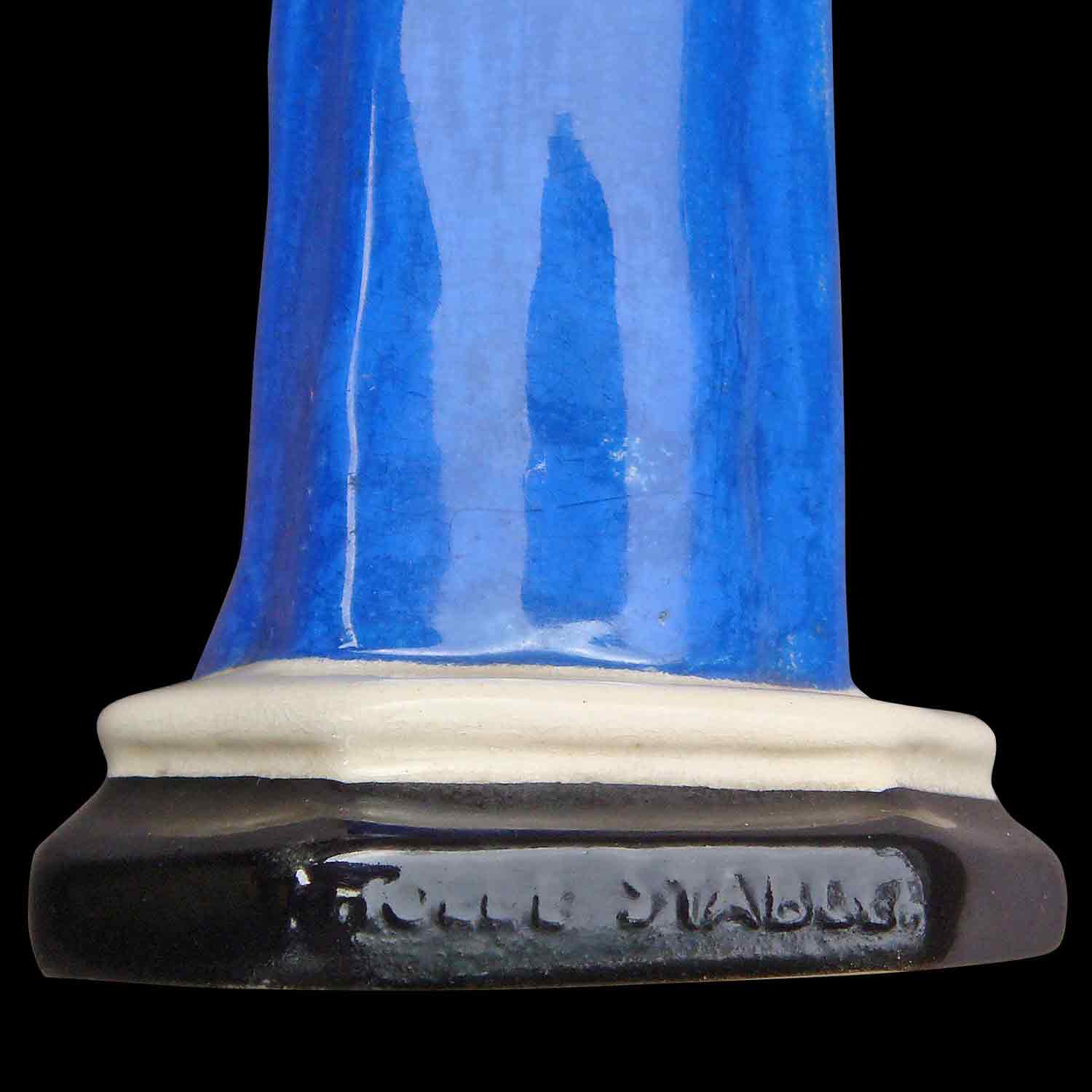 Ashtead Potters M34 Madonna (g) Blue Robe