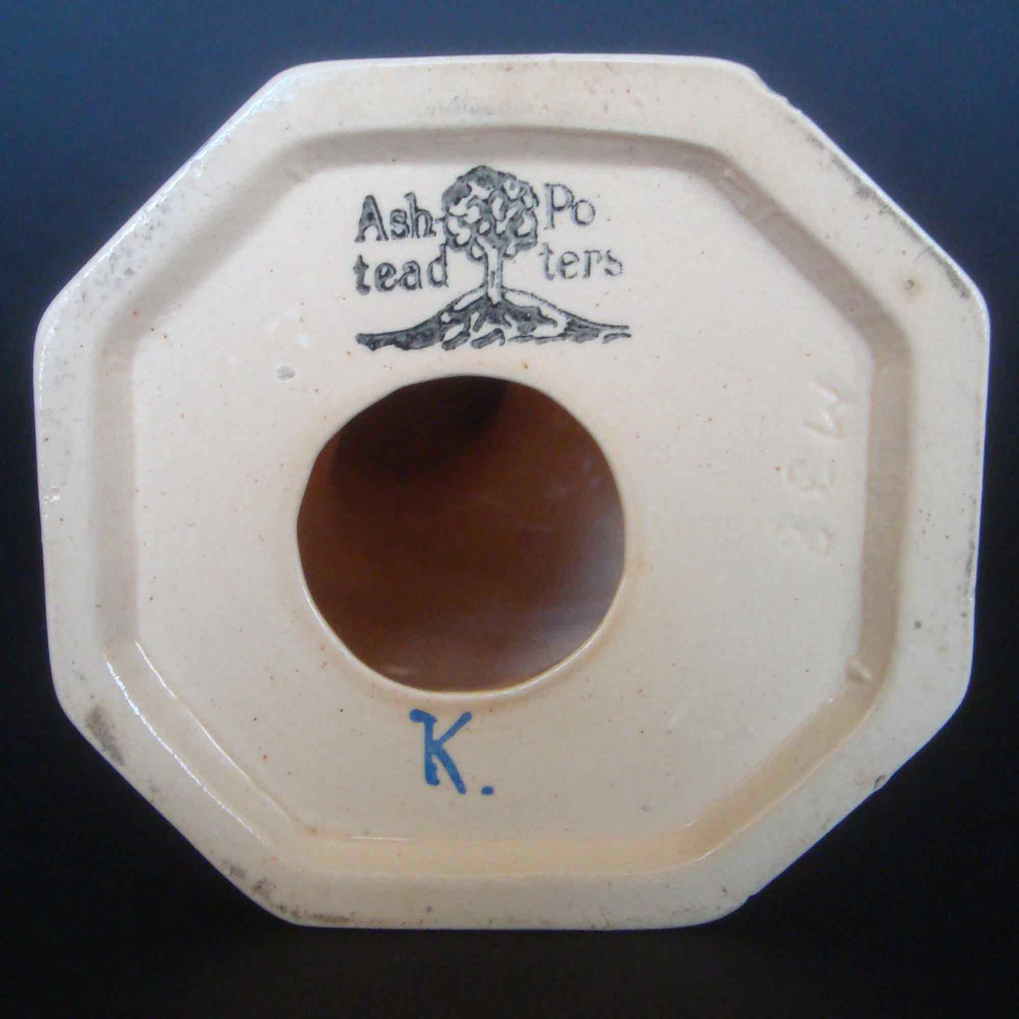 Ashtead Potters M38 Child With Stick - Brown Costume