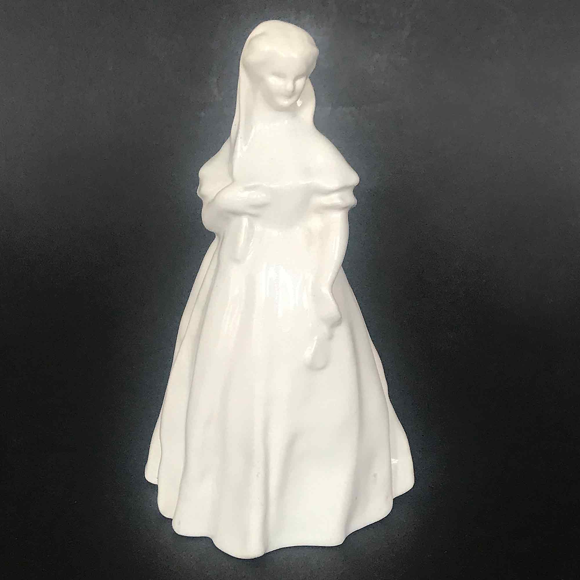 Ashtead Potters M47 Phoebe Stabler Figurine