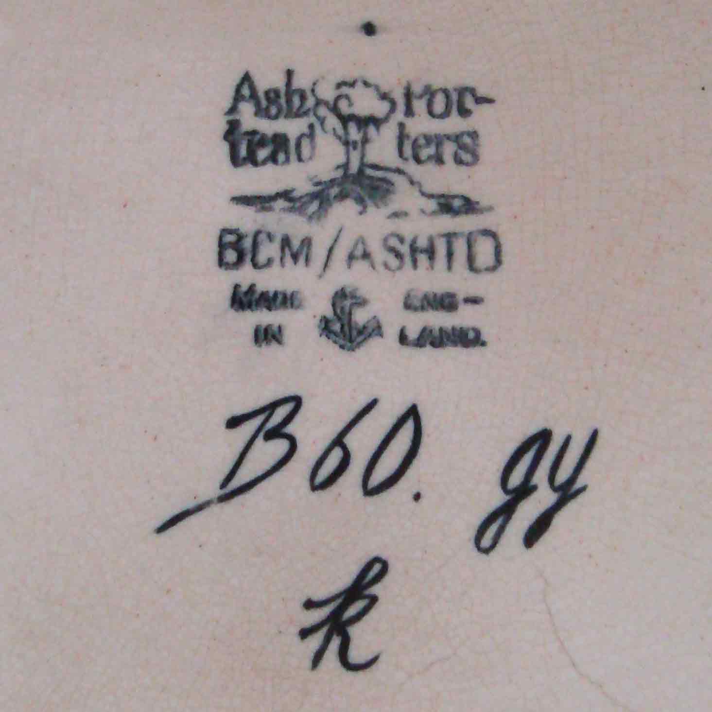 Ashtead Potters M48 Putto 'Mischief' Combination 2