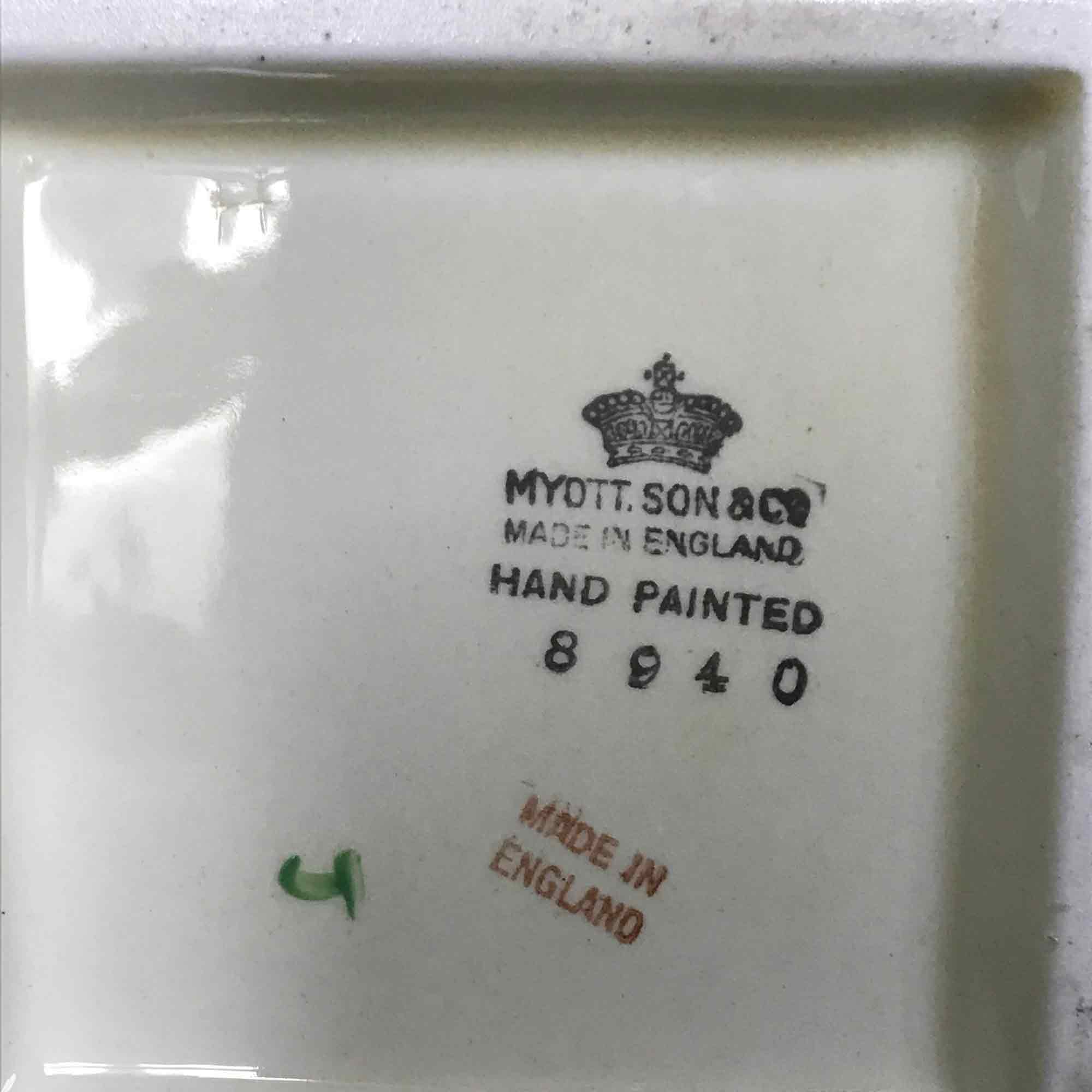 Myott Tower Vase 8940 (Trellis Pattern)